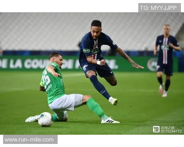 掌握足球穿裆过人技巧提升你的球技让对手防不胜防的绝妙方法